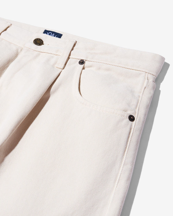 Noah - Brushed Pleated Jeans - Detail
