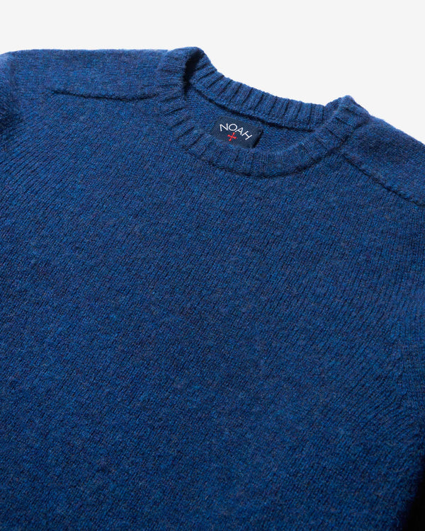 Noah - Classic Shetland Sweater - Detail