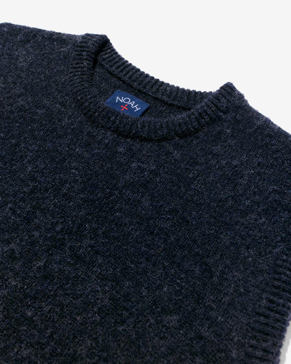 Noah - Crewneck Shetland Sweater Vest - Detail