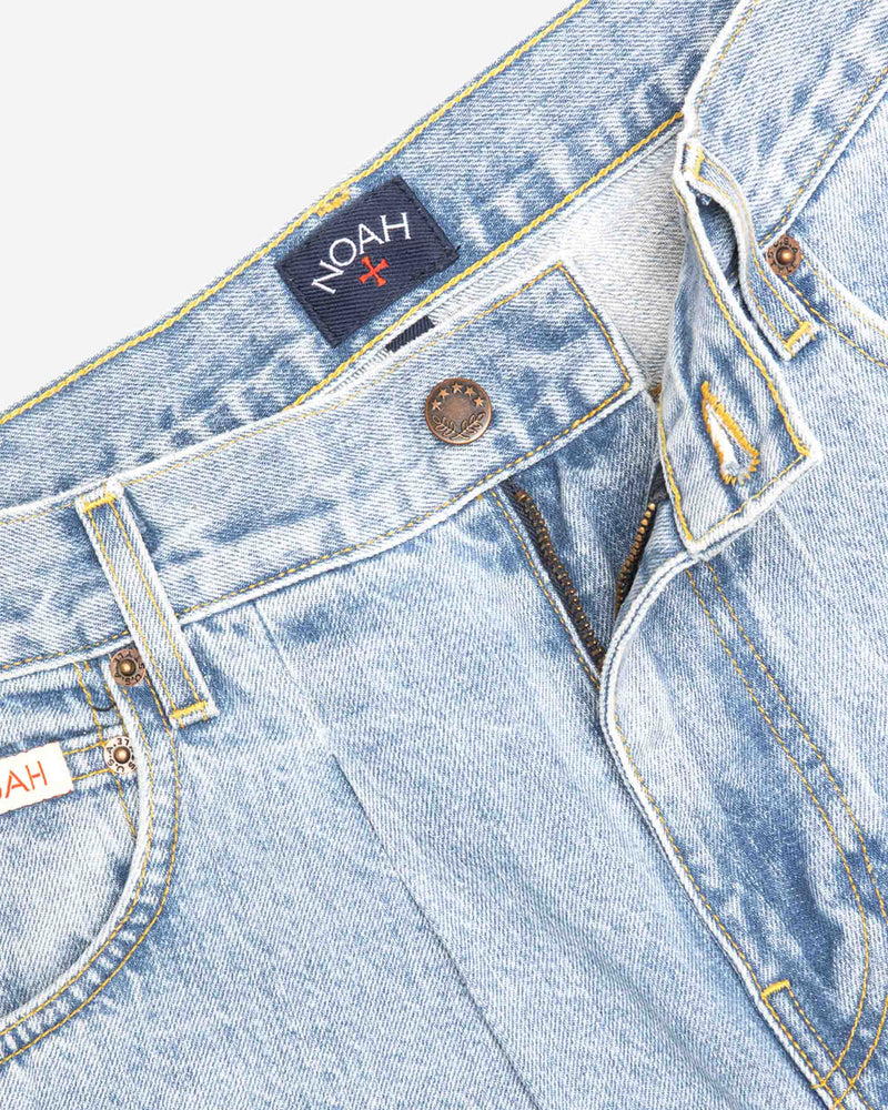 Pleated Jeans